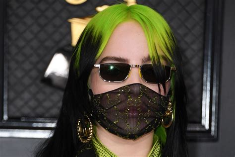 billie eilish wore a gucci face covering